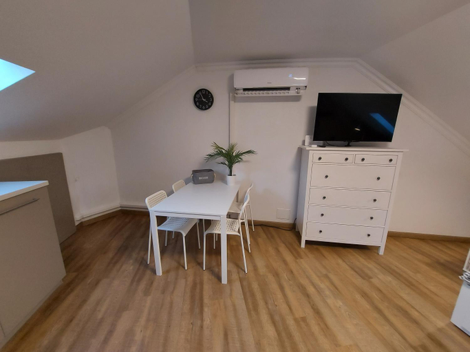 Others 5, Kedves Apartman, Pécs