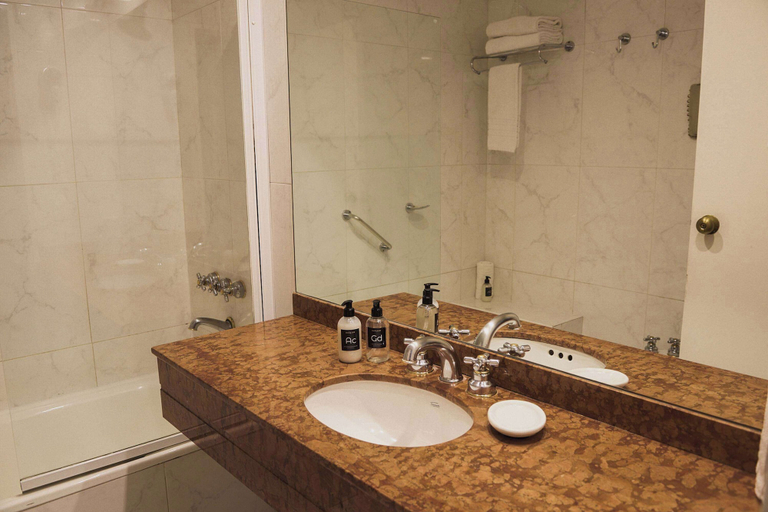 Bathroom 5, Dazzler by Wyndham Buenos Aires San Martin, Distrito Federal