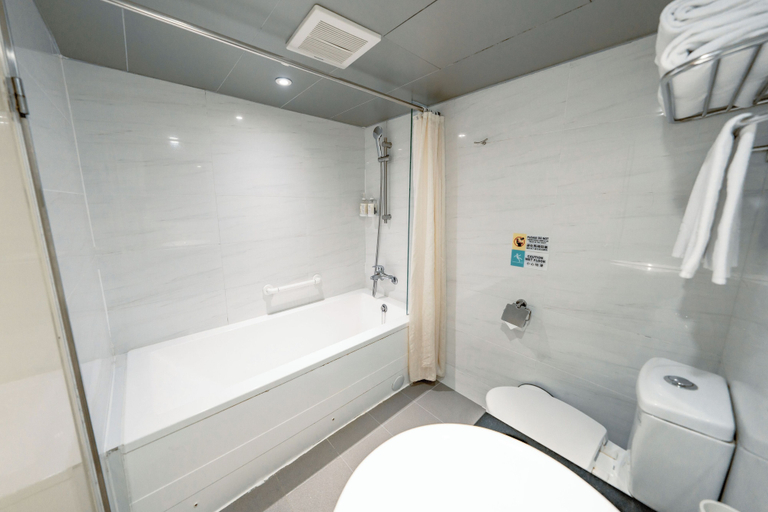 Bathroom 5, Hotel Cloud Arena-Daan, Taipei City