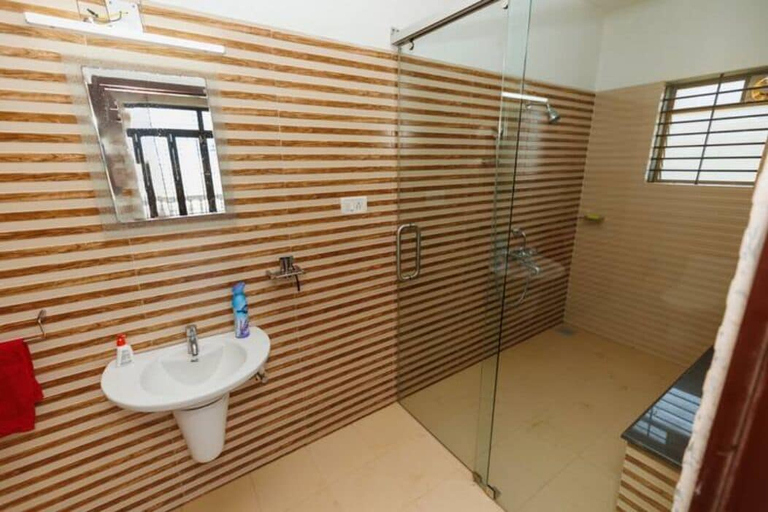 Bathroom 3, Gintara Beachstay, Udupi