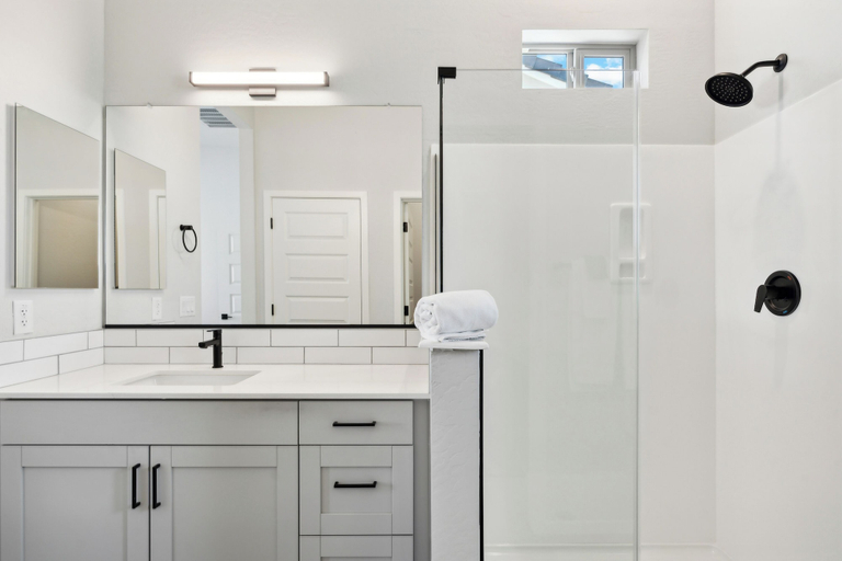 Bathroom 3, Fresh Modern Home with Pool BBQ, Maricopa
