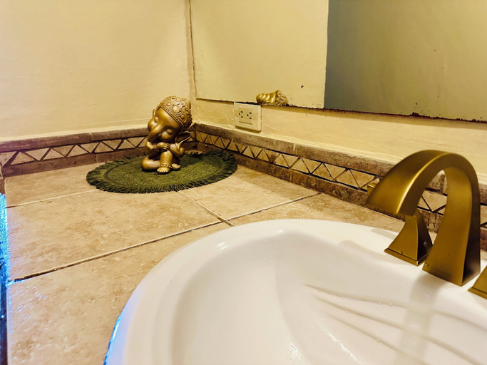 Bathroom 4, Lake Arenal Hotel, Brewery & Farm, Tilarán