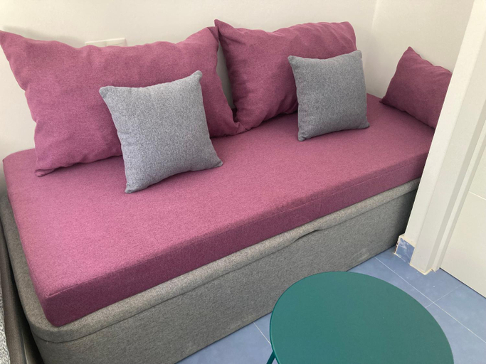 Facilities 3, Malaguena Salerosa "Apartamento - estudio con terraza" En casa tipica de 1 a 4 dormitorios, Málaga
