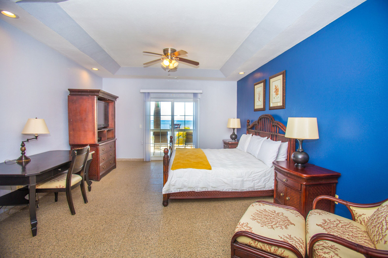 Bedroom 2, Lawson Rock - Angelfish 203, Roatán