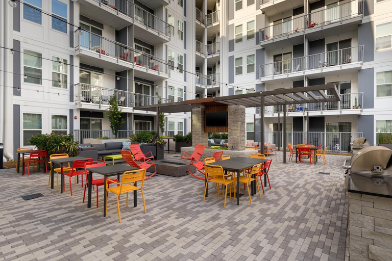 Food & Drinks, Spectacular Apartments by BCA Furnished Apts, Atlanta