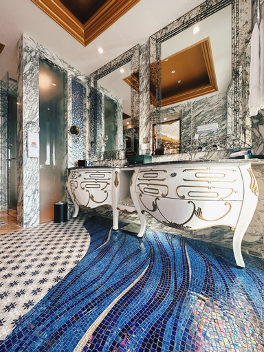 Bathroom 2