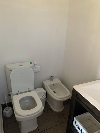 Bathroom 4, Guanaca Lodge, Lago Argentino