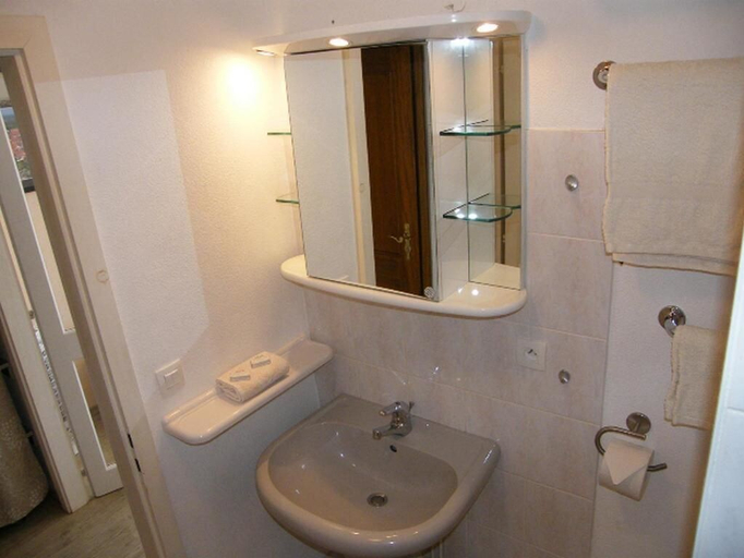 Bathroom 4, Studio 1 - Location de Vacances Obernai, Bas-Rhin