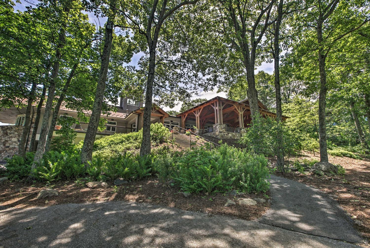 Idyllic Wintergreen Condo with Resort Amenities, Nelson