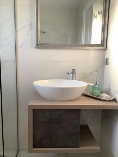 Bathroom, Villa Maxima Lavrio, Attica