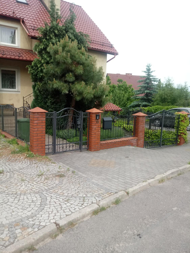 Others 4, villa, Kłodzko