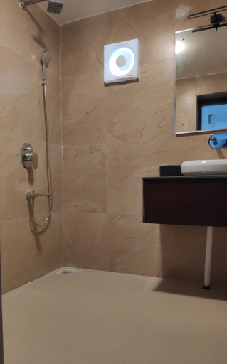 Bathroom, Hotel SADAF, Srinagar