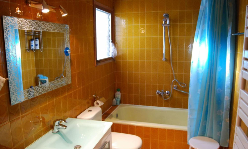 Bathroom 4, Villa in Lloret de Mar - 104821 by MO Rentals, Girona