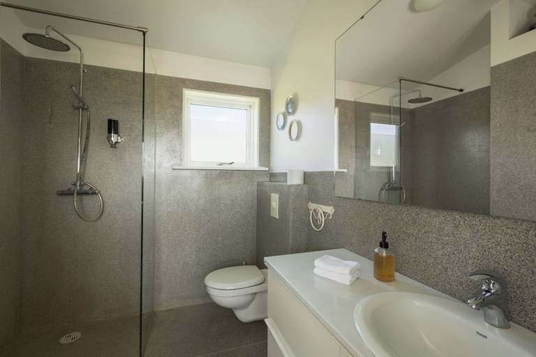 Bathroom 4, Hestheimar, Holta- og Landasveit