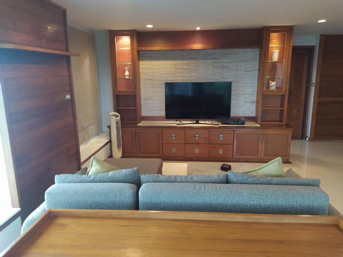 2-Bedroom Khanom Beach Ocean Front Condo, Khanom