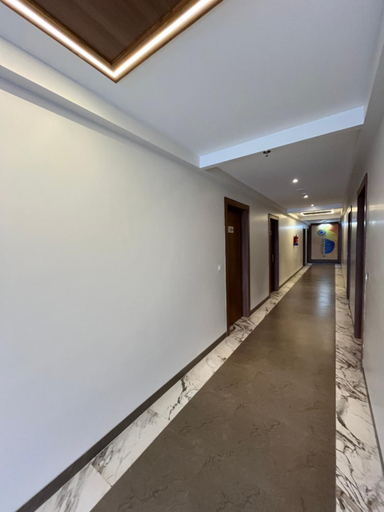 Public Area 2, Hotel Three Seasons, Mathura