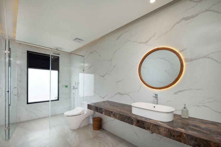 Bathroom 4