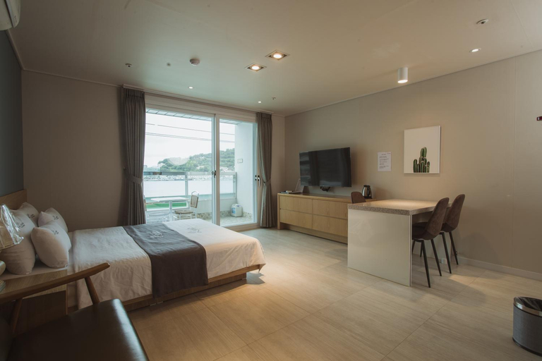 Bedroom 2, Lium Spa Hostel, Yeosu