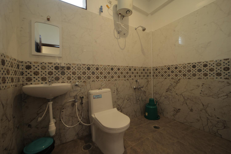Bathroom 4, Le Pondy Homestay, White Town, Puducherry