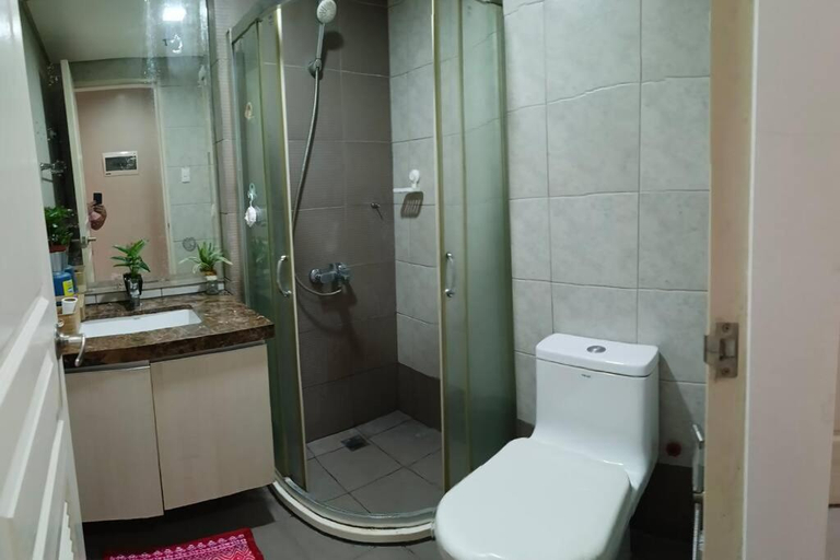 Bathroom 3, Monarch Parksuites - Balmoral Place (near NAIA, MOA, MOA Arena, DFA), Parañaque