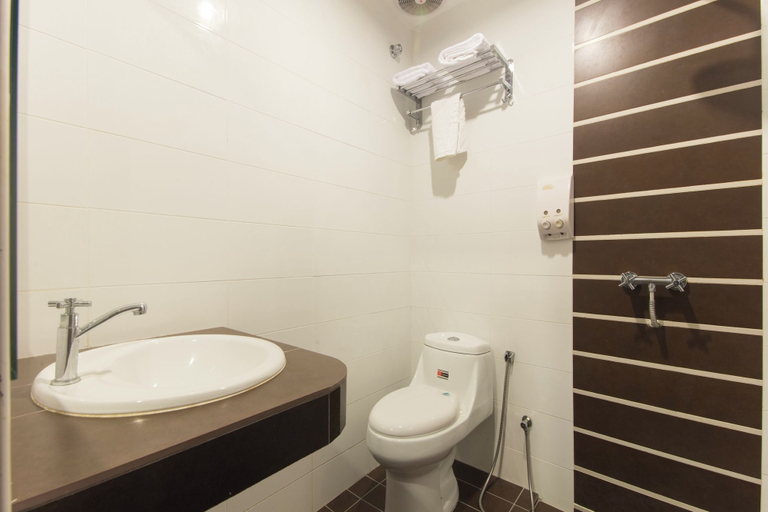 Bathroom, Hotel O Bei King, Manjung
