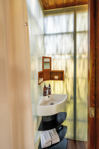 Bathroom 5, Acre Resort & Residences, La Paz