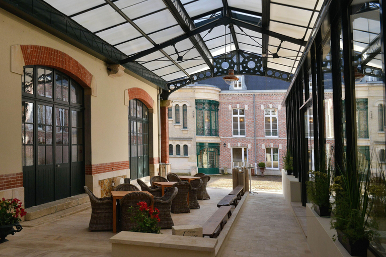Exterior & Views 2, Hotel Castel Jeanson, Marne