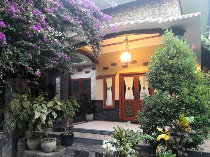 Exterior & Views 4, Jea Guesthouse, Banyuwangi