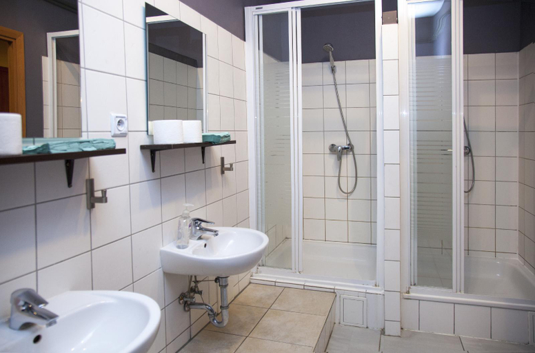 Bathroom 4, City Hostel, Kraków City