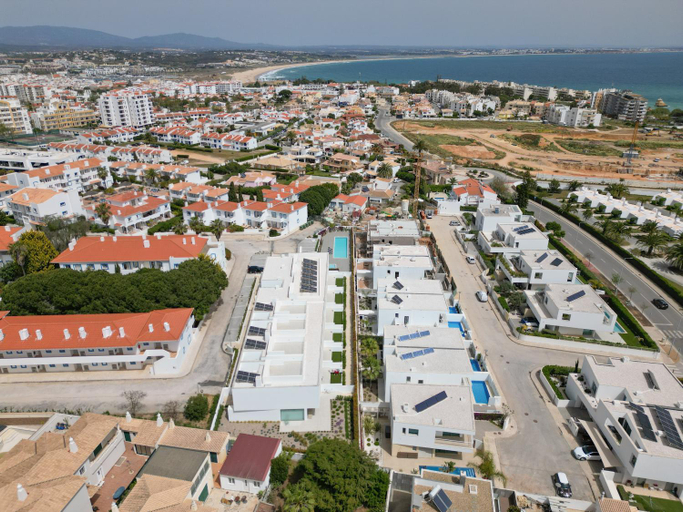 Others 5, Vila Branca 120, Lagos