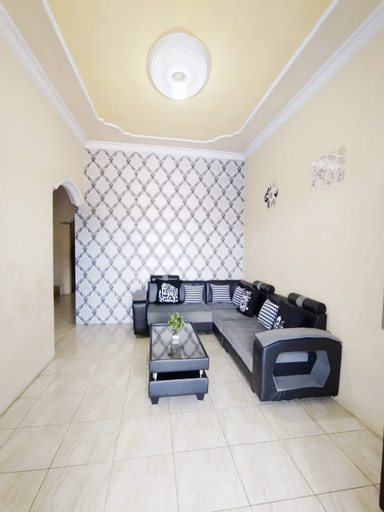 Others 4, Villa Eren, Malang