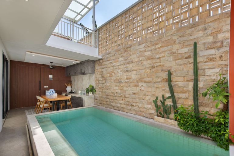 Swimming Pool 9