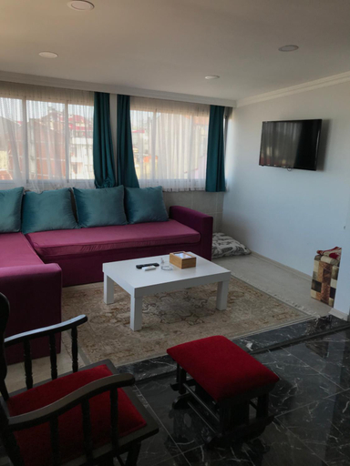 Others 4, Senturkler Suite, Merkez