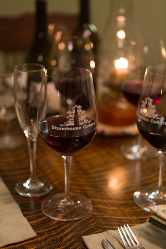 Food & Drinks, Bed and Barrel at Stonehouse Cellars, Lake