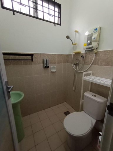 Others 3, Handz Guest House II (WiFi)-For Family/Same Gender, Seberang Perai Utara