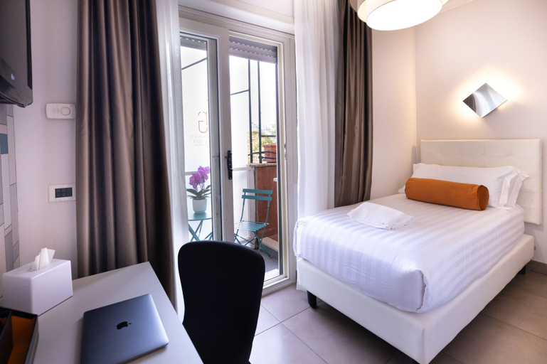 Bedroom 3, Roof Garden Zaccardi, Roma