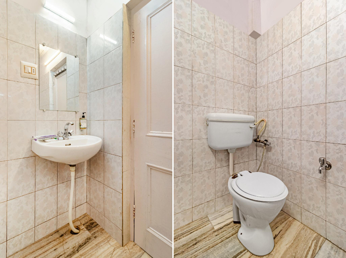 Bathroom 4, Treebo Greenland,Near Mall Road, Shimla