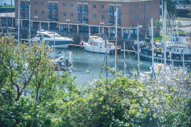 Exterior & Views, Haven View - 2 Bedroom Apartment - Milford Haven, Pembrokeshire