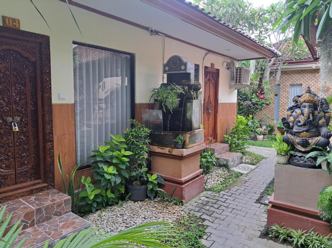 Exterior 5