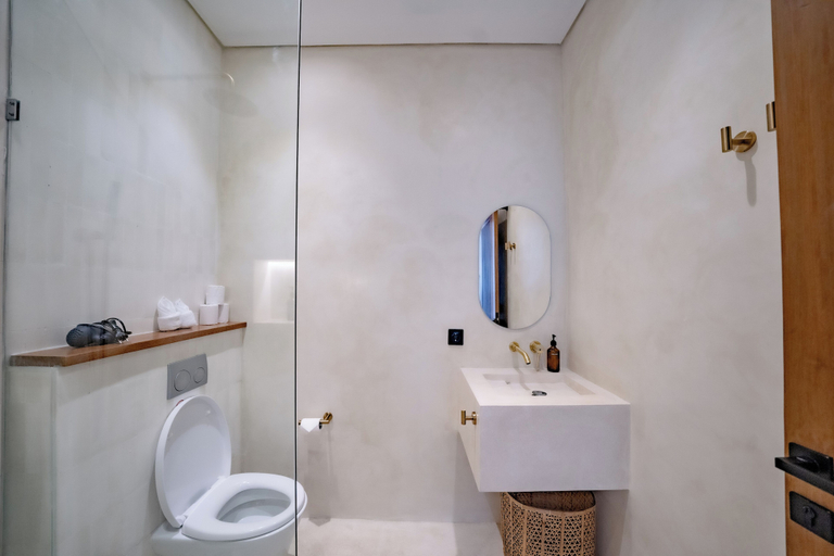 Bathroom 4, Villa Rosado Canggu, Badung