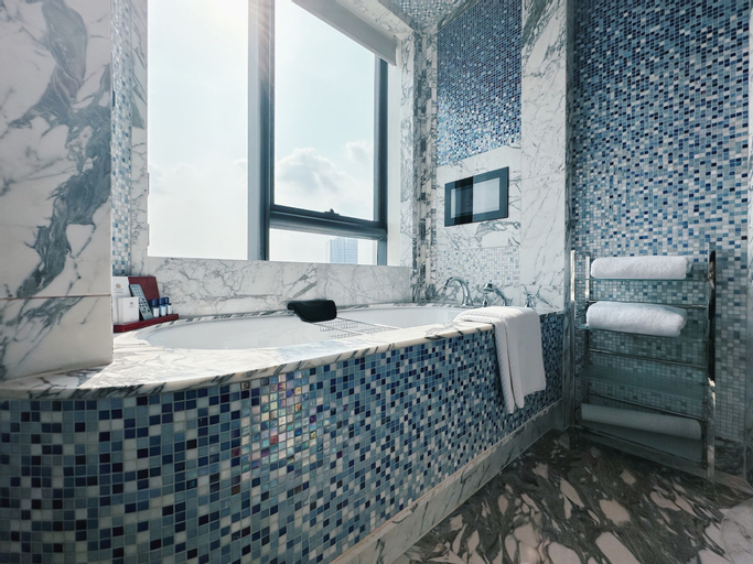 Bathroom 7
