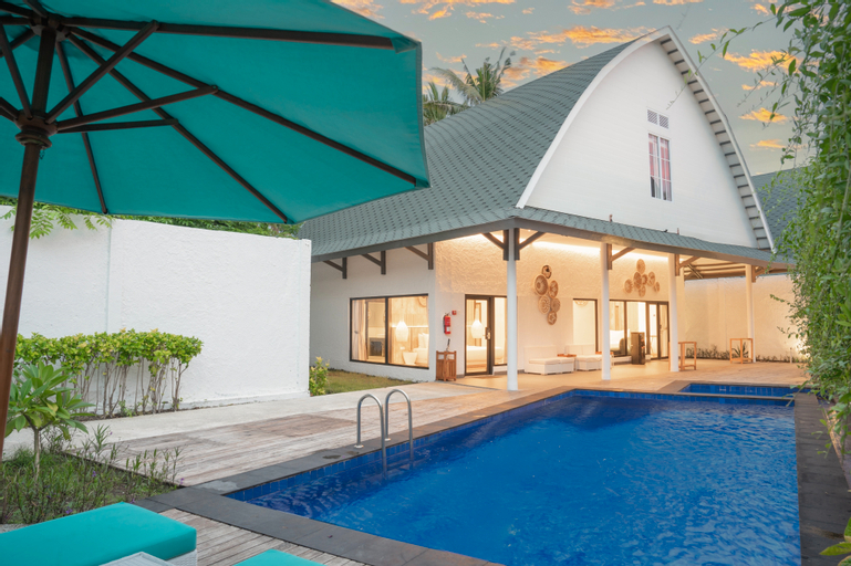 Swimming Pool 24