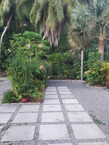 Garden 4, Chez Mera Self Catering