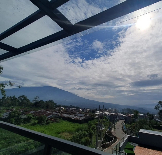 Others 5, Nubay Villa syariah 3menit dari BNS, Malang