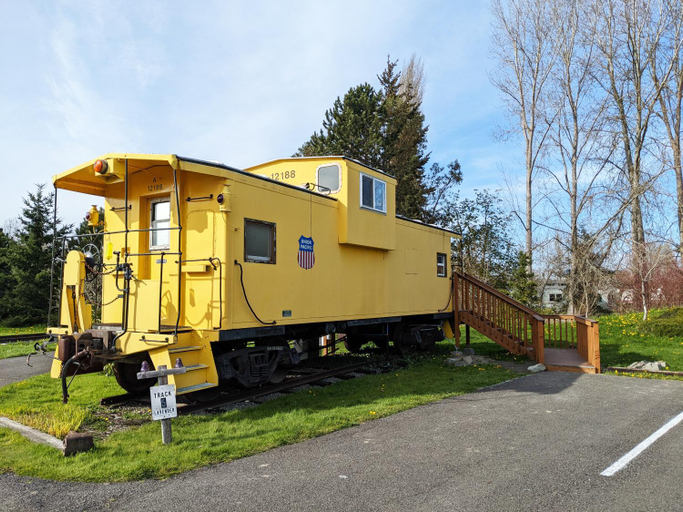 Exterior & Views, Olympic Railway Inn, Clallam