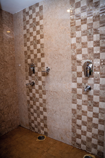 Bathroom 4, Hotel Glory Garden, Gandaki
