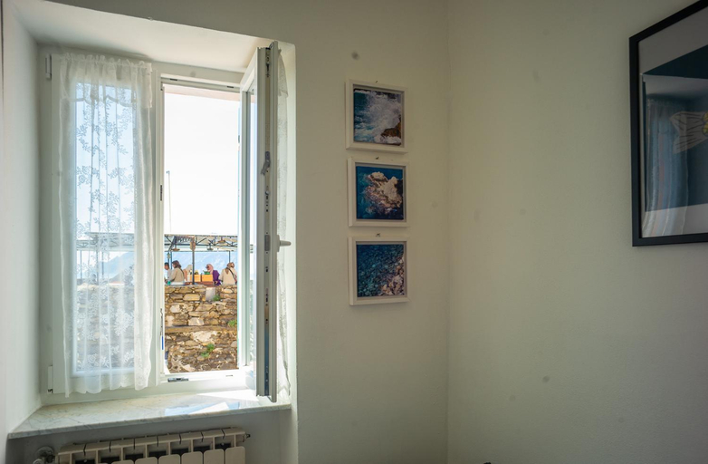 Others 5, Maemuna Sea View, La Spezia