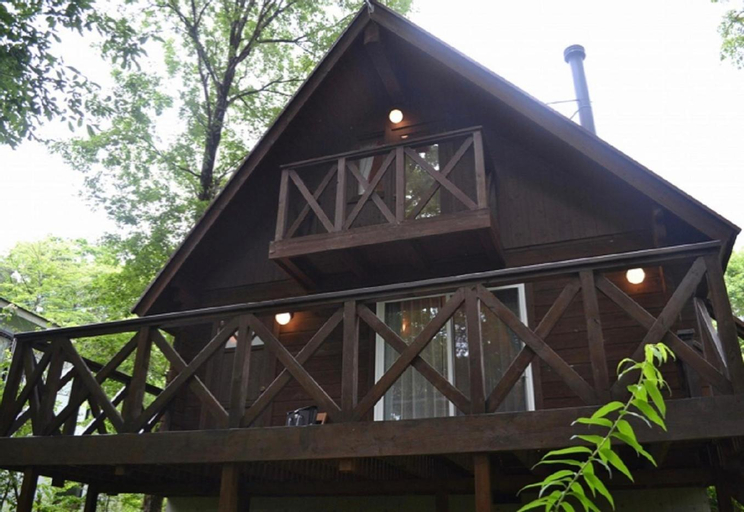 Exterior 9