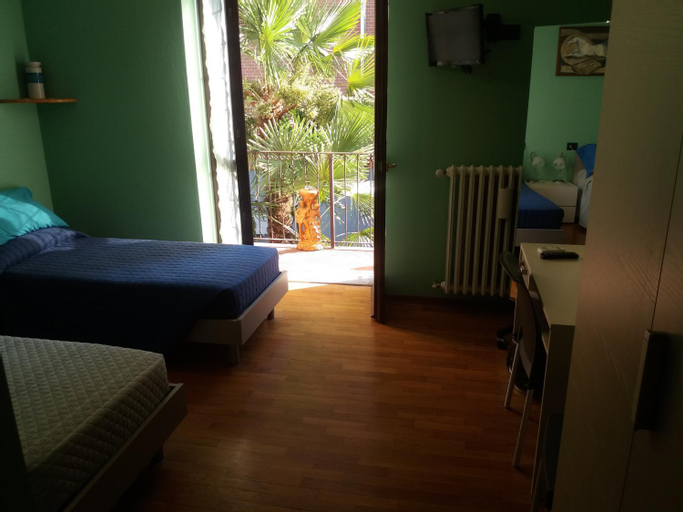 Bedroom 2, I Pini B&B, Cuneo
