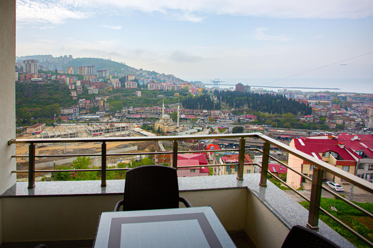 Others 5, Melissa Suit Otel, Merkez